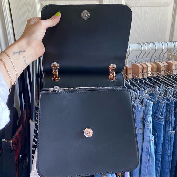 ✨SOLD!✨black & tortoise bag - Picture 8 of 10